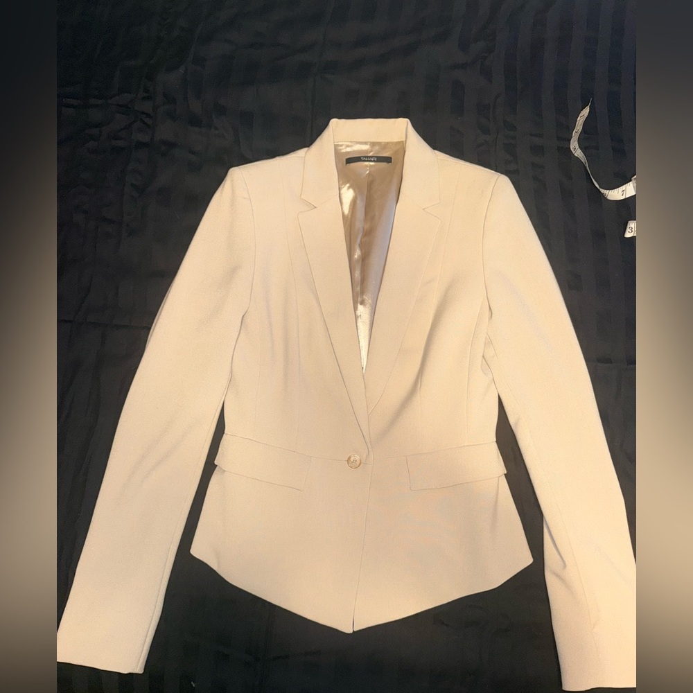 Tahari Beige Blazer - Picture 9 of 9